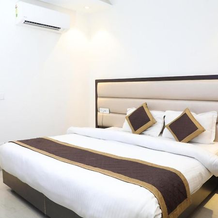 אמריצר Hotel Avi Inn מראה חיצוני תמונה