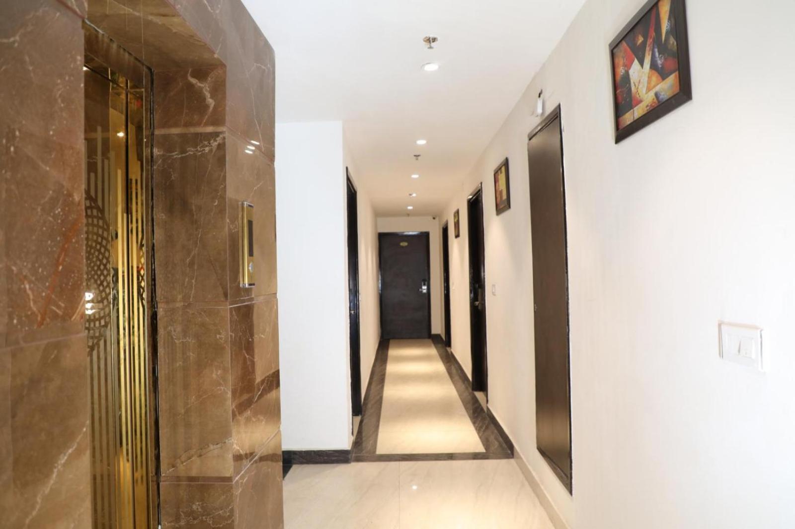 אמריצר Hotel Avi Inn מראה חיצוני תמונה