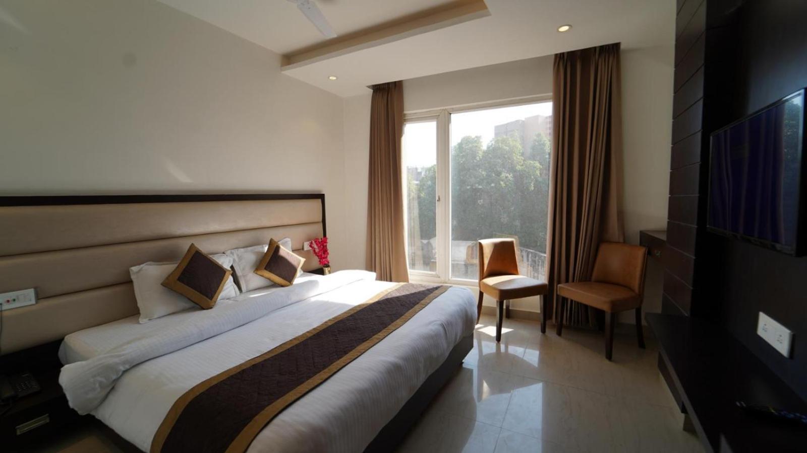 אמריצר Hotel Avi Inn מראה חיצוני תמונה
