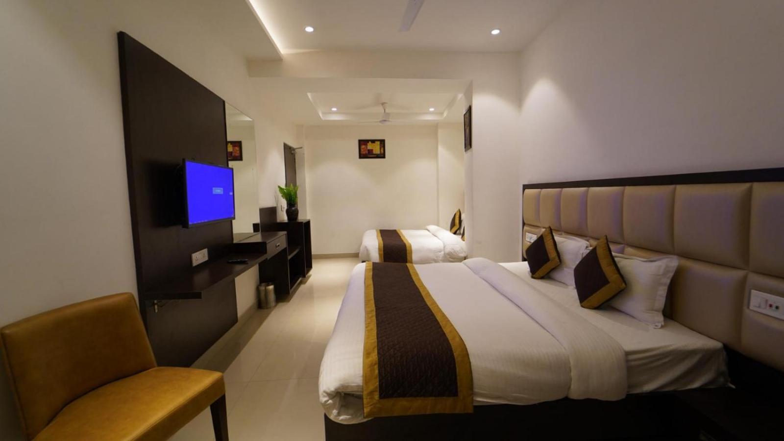 אמריצר Hotel Avi Inn מראה חיצוני תמונה