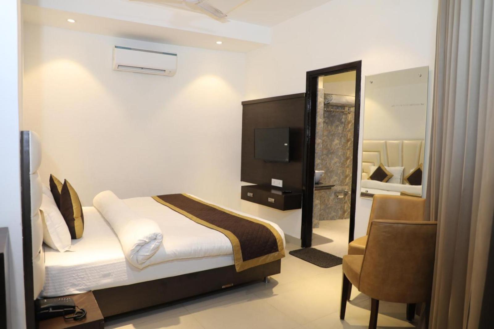 אמריצר Hotel Avi Inn מראה חיצוני תמונה